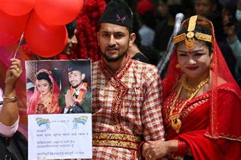 Il Nepal Riconosce Per La Prima Volta Un Matrimonio Lgbt