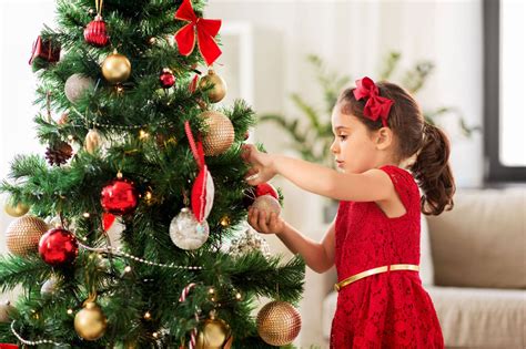 El origen e historia tras el árbol de Navidad Etapa Infantil