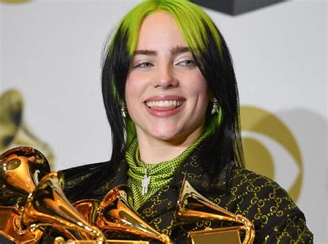 Billie Eilish Estrena Sensual Video De Pijamada Lost Cause