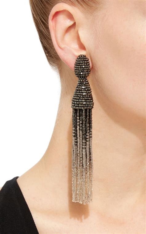 Oscar De La Renta Gray Gunmetal Ombr Tassel Clip On Earrings Lyst