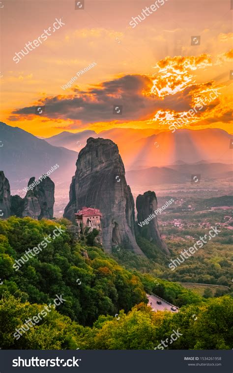 5,684 Meteora Greece Sunset Images, Stock Photos & Vectors | Shutterstock