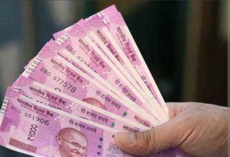 Rbi Withdraws Rs 2000 Bank Notes From Circulation Continues To