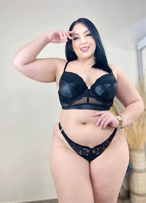 Conjunto Plus Size Cropped Extravagancia Preto Mais Que Lingerie