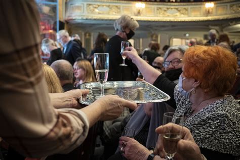 Sylwester Z Barej Wieczorow Por Fotorelacja Teatr Horzycy