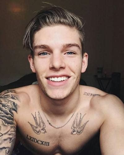 Post 185586191106 Hot Hunks Stuff Tumblr Tumbex