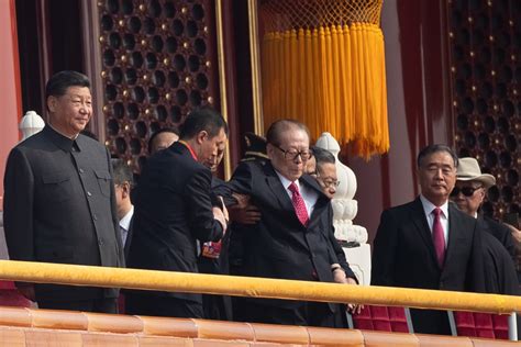 Ex presidente chinês Jiang Zemin morreu esta quarta feira aos 96 anos