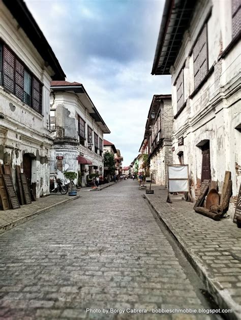 Calle Crisologo: The Muffled Life of a Simpler Past | Vigan, Life ...