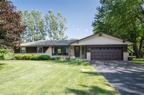 215 E State Rd North Prairie WI 53153 Realtor