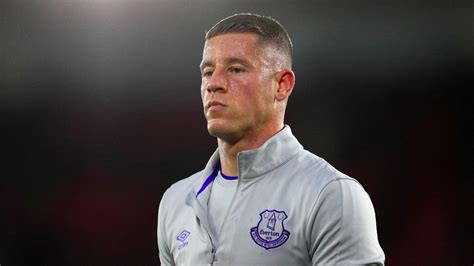 Premier League Team News Everton V Arsenal Itv News