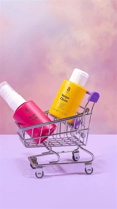 Styled and shot by Showy | Beauty products photography, Skincare ...