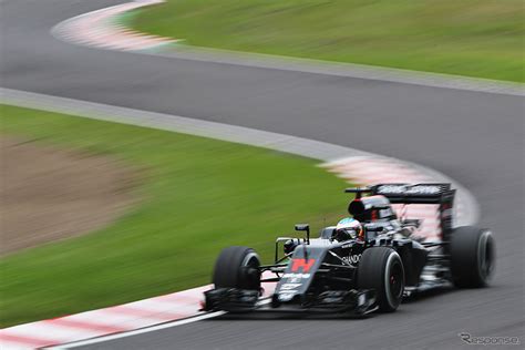 【f1 日本gp】わずか0013秒差で競り勝ち、ロズベルグが今季8回目のポールポジション 1枚目の写真・画像 レスポンス