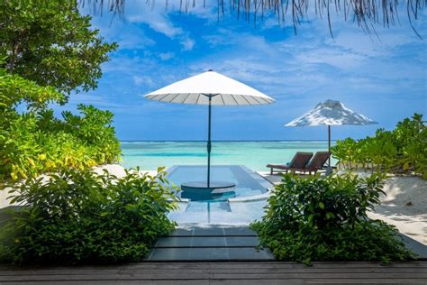 10 Luxurious Maldives Honeymoon Resorts