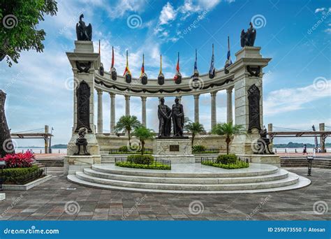 Hemiciclo De La Rotonda Monument In Guayaquil, Ecuador Stock Photo ...