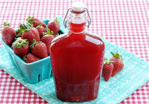 Easy Strawberry Syrup Recipe Tutorial • Food, Folks and Fun