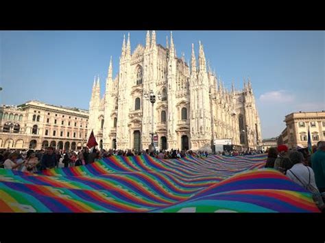 Manifestazione Per La Pace Sit In Piazza Duomo A Milano Riviera