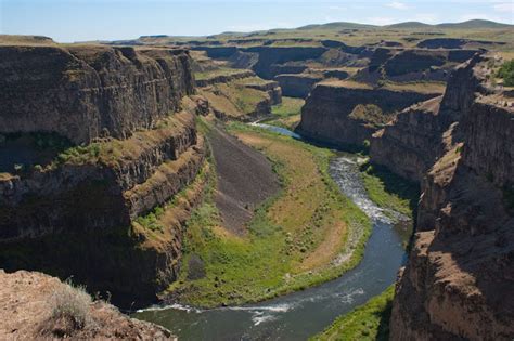 Hiking Shenandoah: Palouse Falls