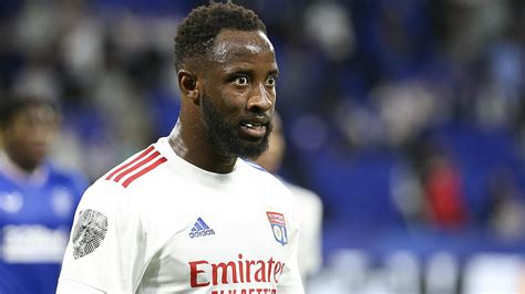 Moussa Dembele Joins Atletico Madrid On Loan Islam Slimani Signs For