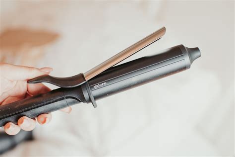 How To Use The Ghd Soft Curl Tong And Review