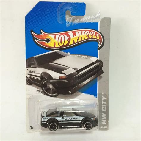 Mattel Hot Wheels Datsun Bluebird Wagon Toyota Ae Corolla