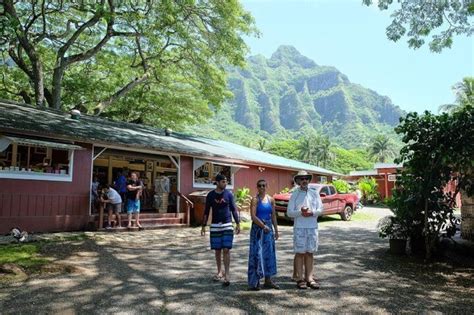 Hidden Gems of Oahu - Circle Island Tour with Waimea Waterfall