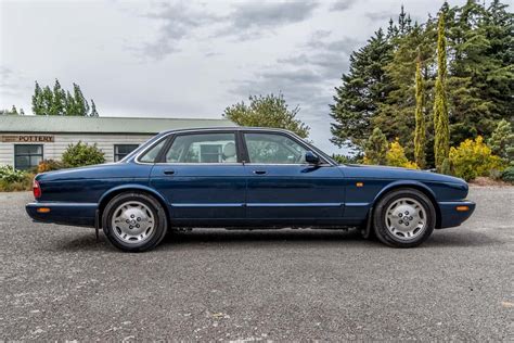 1998 Jaguar XJ8 Executive (X308) - Waimak Classic Cars