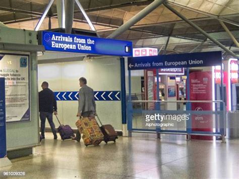 Checkpoint Sign Photos And Premium High Res Pictures Getty Images