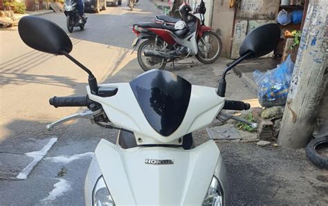 Honda Airblade 110cc White Red Black Golden Black Happy Zip Motorbikes