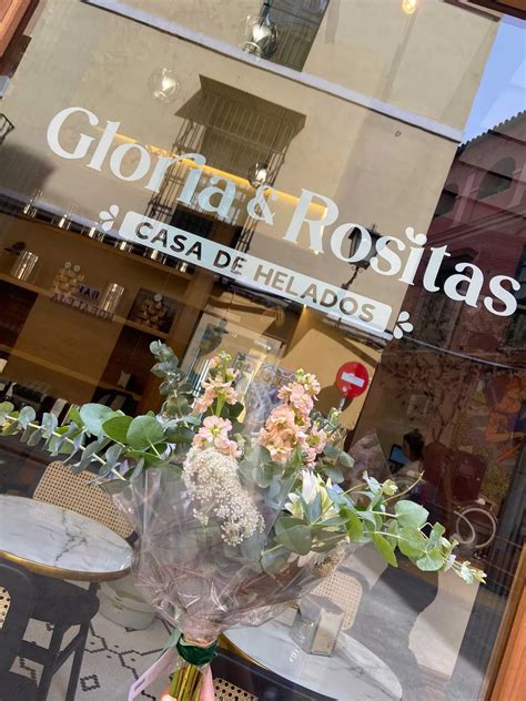 Gloria & Rositas Ice Cream Shop by MÄD Estudio | Tecnografica