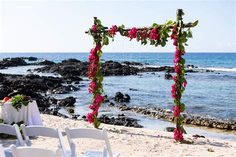 Beach Glass Weddings | Custom Hawaiian Beach Weddings