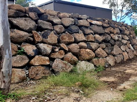 Bush Rock Retaining Walls Bush Rock Supplier Gold Coast And Brisbane