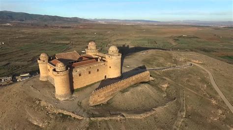 Sobrevolando El Castillo De La Calahorra Granada