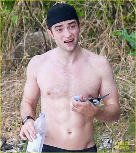 Robert Pattinson Has Never Looked Hotter Than In These Shirtless Pics Photo 1137789 Photo