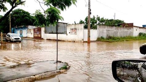 Chuvas Fortes Voltam A Causar Estragos Em Porteirinha R Dio