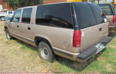 1993 Chevrolet Suburban 1500 Suv In Alva Ok Item B7398 Sold Purple Wave