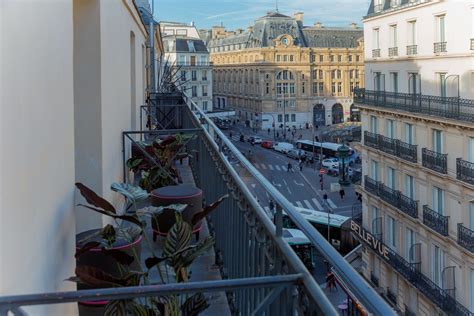 Chambres Single à Triple Hôtel Charing Cross à Paris 8e