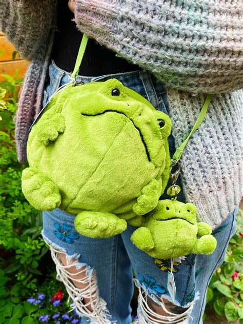 Jellycat Ricky Rain Frog Bag Hands