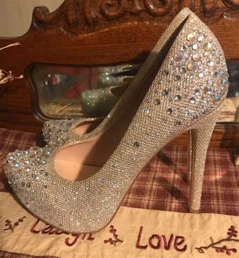 Bling High Heels Size 8 🥇 Own That Crown