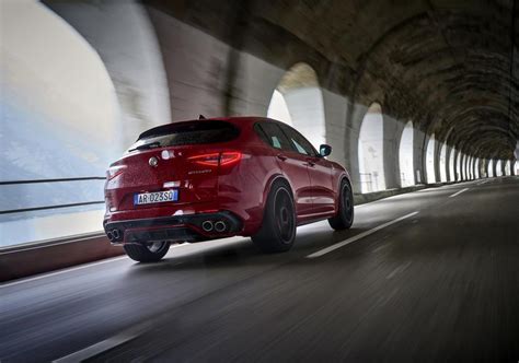 Foto Nuove Alfa Romeo Giulia E Stelvio Quadrifoglio Patentati