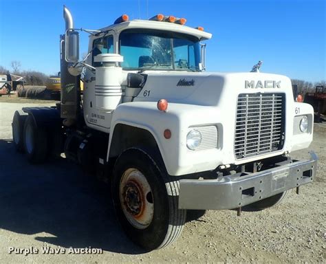 1990 Mack Rd688s Semi Truck In Newton Ks Item Di7407 Sold Purple Wave