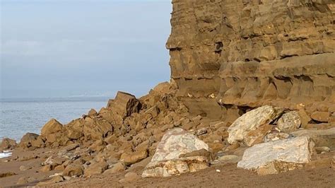 Overhanging Jurassic Coast Cliff Collapses Bbc News