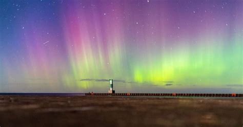 🔥The Aurora Borealis over Northern Michigan this weekend. Photo credit ...