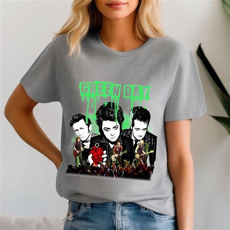 Original T Shirts 1971 USTEE UNISEX Green Day The Saviors 2024 Tour