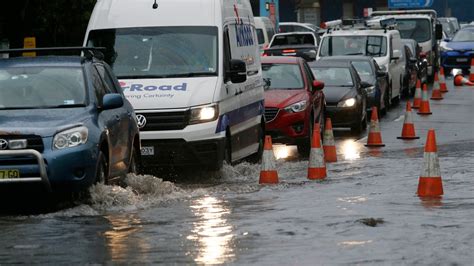 Thousands Of Sydneysiders Ordered To Evacuate As ‘dangerous And Life