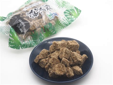 純黒糖 奄美大島産 200g 黒糖焼酎と奄美の特産品ショップ 「島の宝」