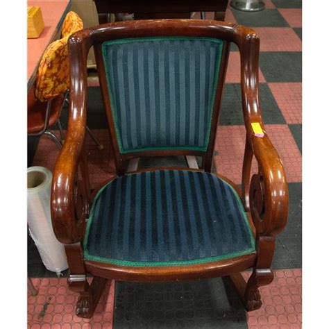 ANTIQUE ROCKING CHAIR