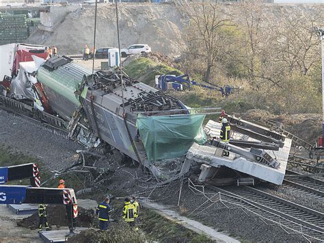 Bahnstrecke Nach Unfall Bis Mittwoch Zu Panorama Bote Der Urschweiz