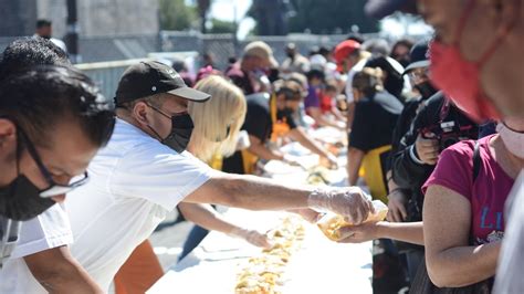 Cuernavaca rompe el récord Guinness del taco acorazado más grande del