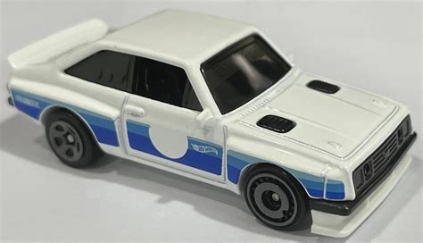 Hot Wheels FORD ESCORT RS2000 RETRO RACERS HKG25 Katowice Kup Teraz