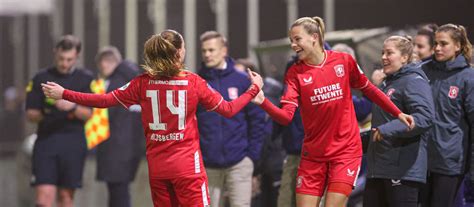 FC Twente Vrouwen Wint In Slotfase Van PEC Zwolle