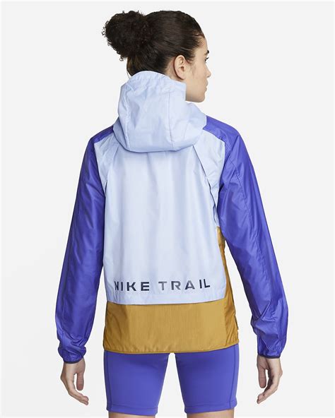 Nike Shield Women's Trail Running Jacket. Nike SE